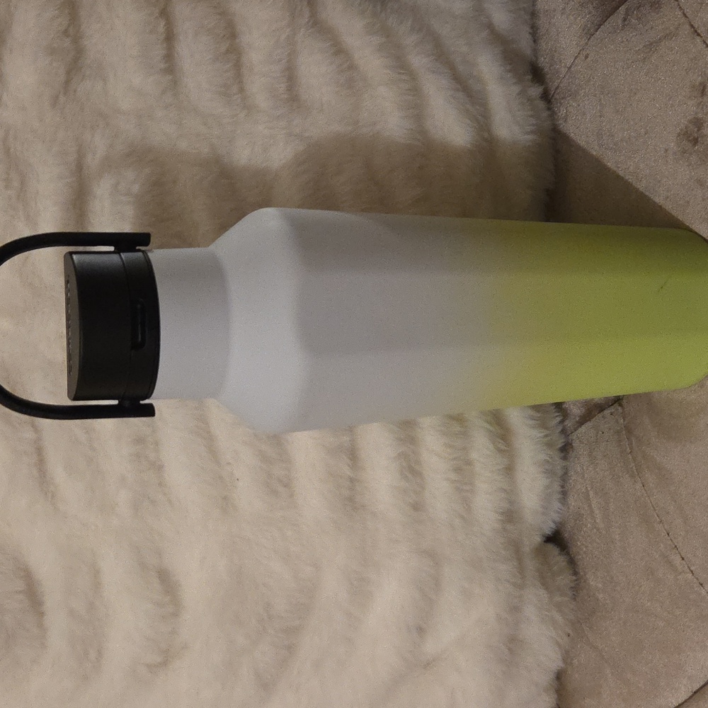 Corkcicle 20oz Sports Canteen Gradient Water Bottle - Black and  Lime Green - Picture 3 of 10